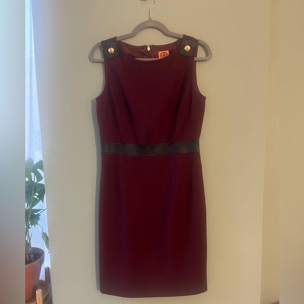 Tory Burch Sleeveless dress